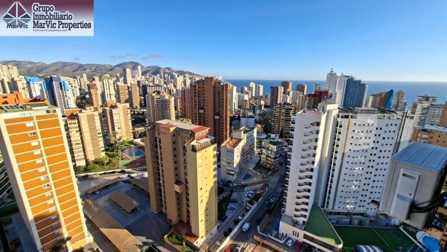 1 bedroom Flat for sale in Benidorm with pool - € 189,000 (Ref: 9849413)