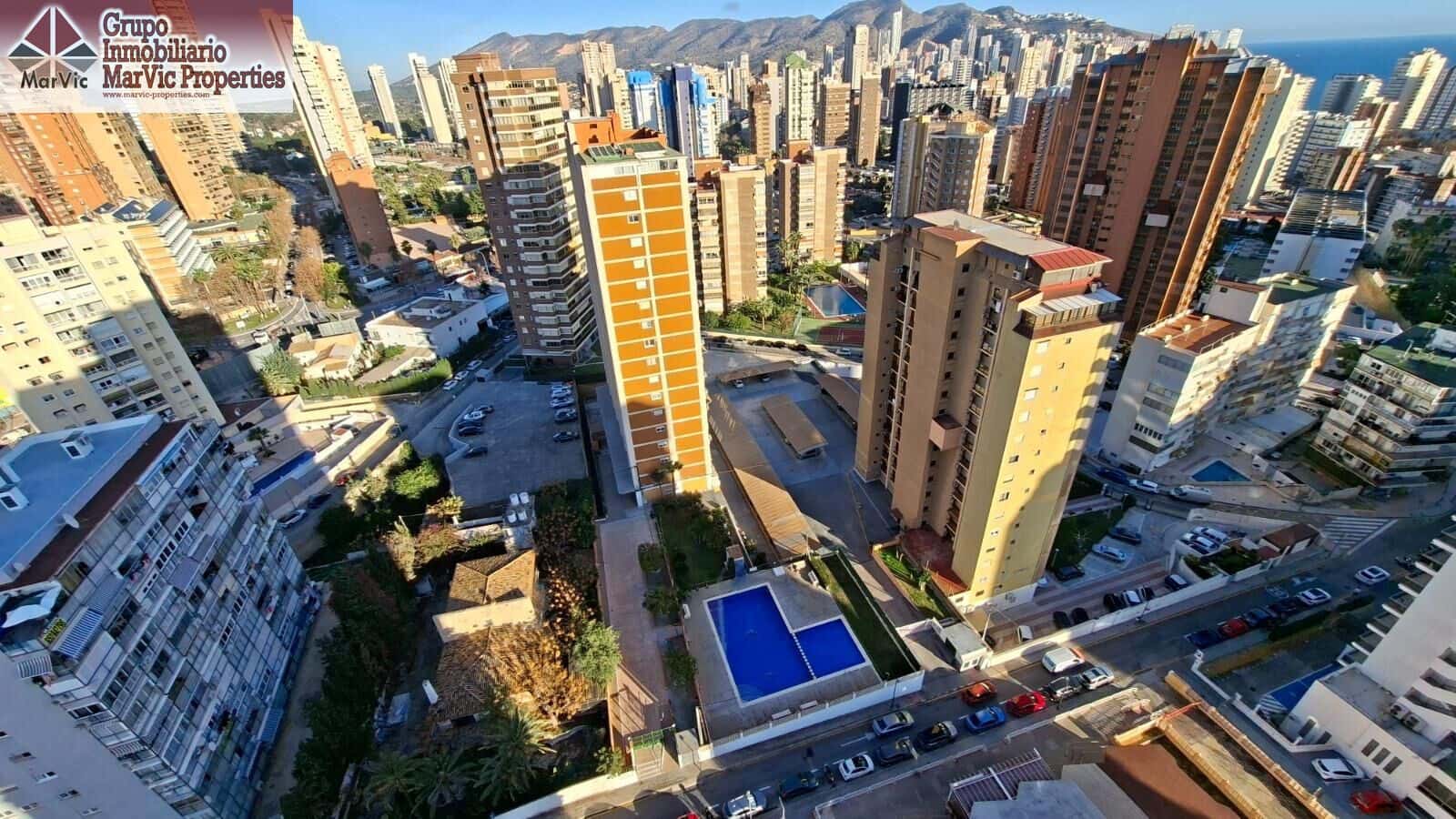 1 bedroom Flat for sale in Benidorm with pool - € 189,000 (Ref: 9849413)