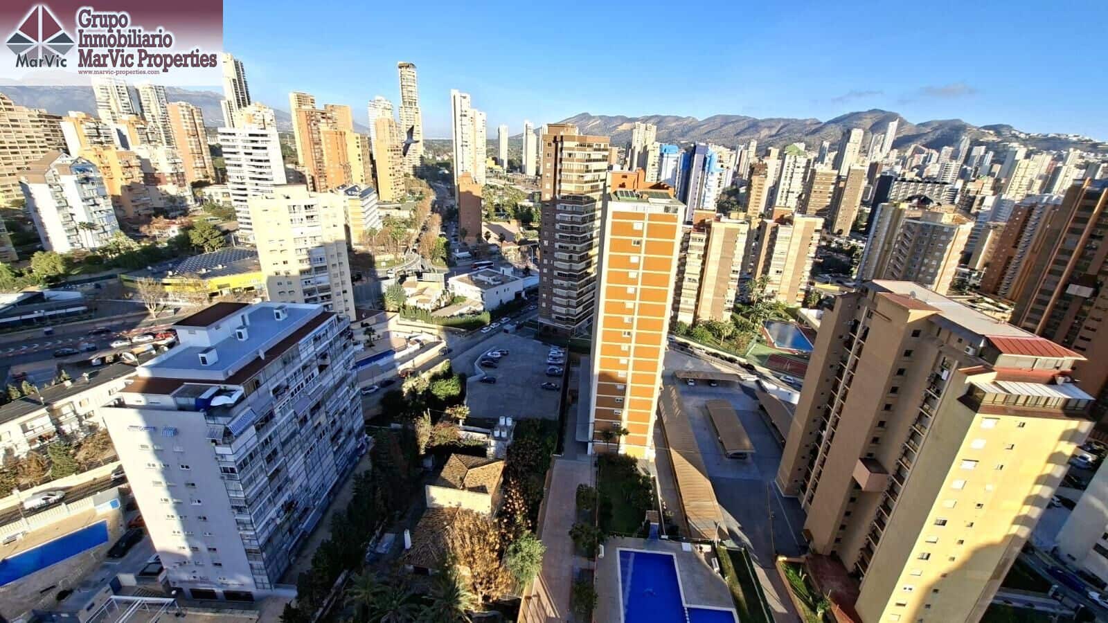 1 bedroom Flat for sale in Benidorm with pool - € 189,000 (Ref: 9849413)