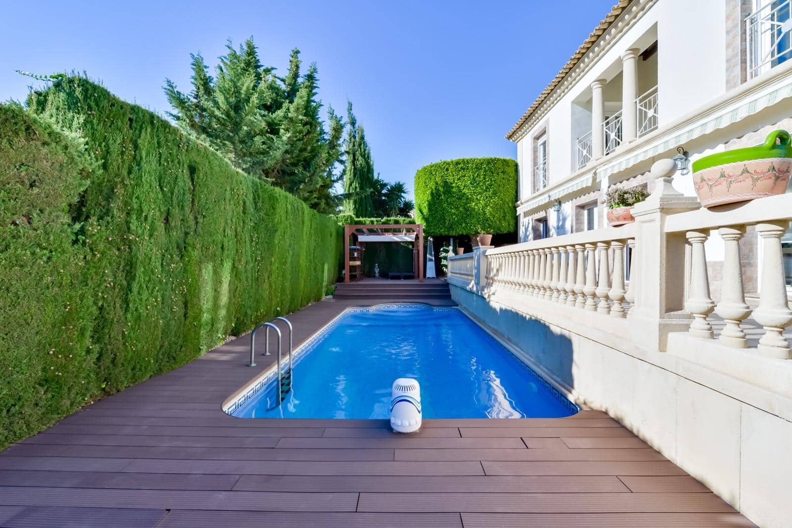 4 bedroom Villa for sale in Finestrat with pool garage - € 950,000 (Ref: 9851796)