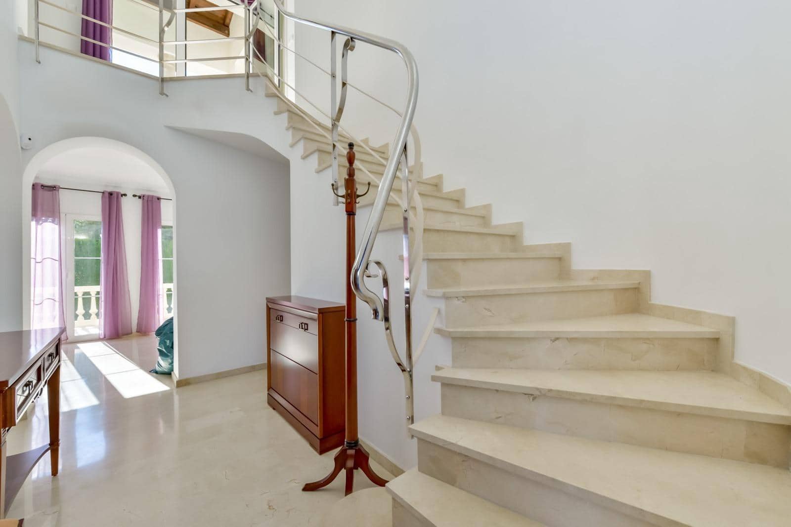 4 bedroom Villa for sale in Finestrat with pool garage - € 950,000 (Ref: 9851796)