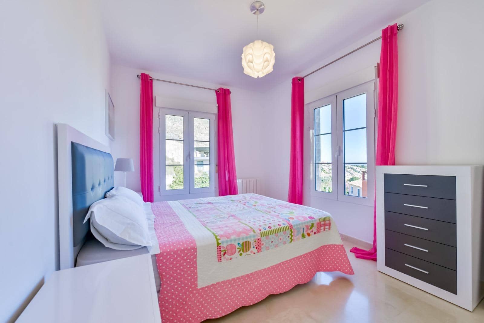 4 bedroom Villa for sale in Finestrat with pool garage - € 950,000 (Ref: 9851796)