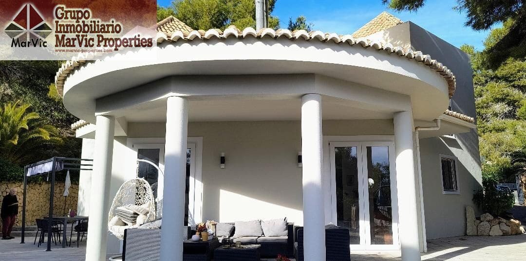 4 soveværelse Villa til salg i Altea la Vella med swimmingpool garage - € 515.000 (Ref: 9860135)