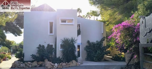 4 soveværelse Villa til salg i Altea la Vella, Altea med swimmingpool garage - € 515.000 (Ref: 9860135)