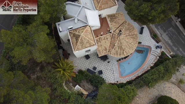 4 soveværelse Villa til salg i Altea la Vella, Altea med swimmingpool garage - € 515.000 (Ref: 9860135)