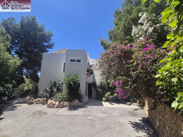 4 soverom Villa til salgs i Altea la Vella, Altea med svømmebasseng garasje - € 515 000 (Ref: 9860135)