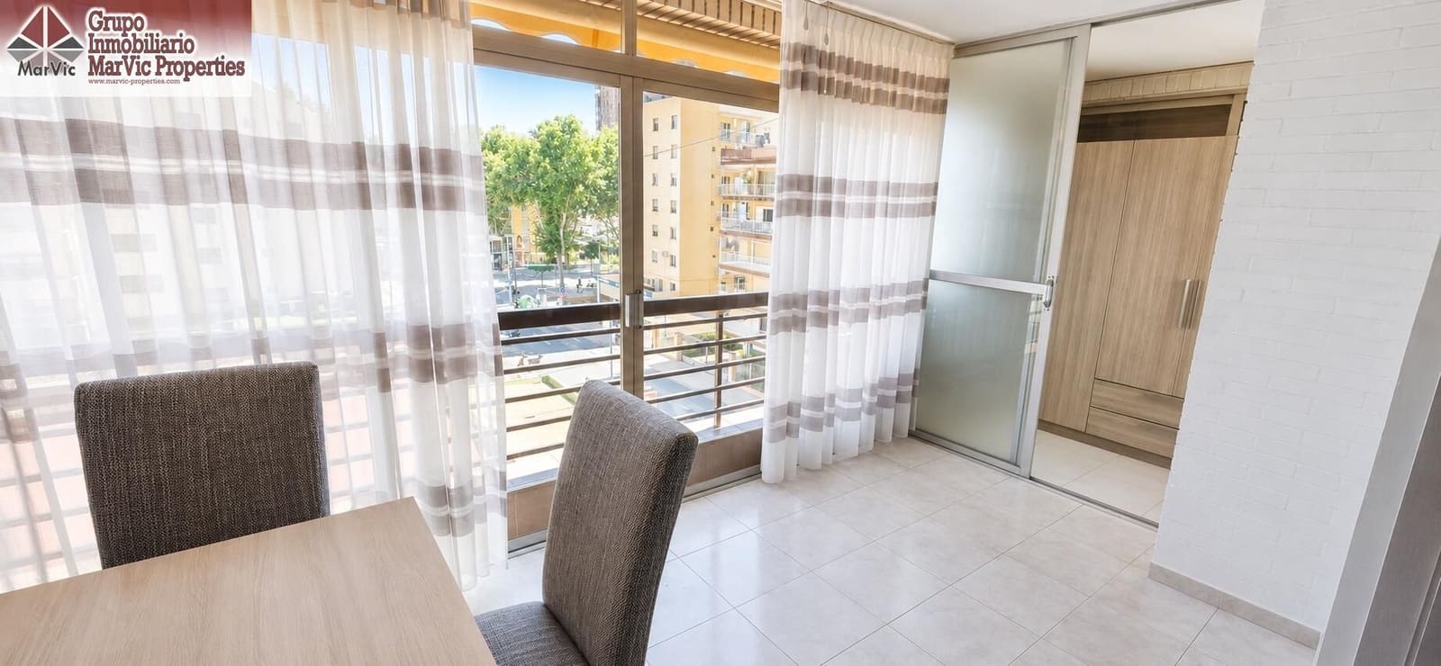 2 bedroom Flat for sale in Benidorm with pool - € 260,000 (Ref: 9861898)