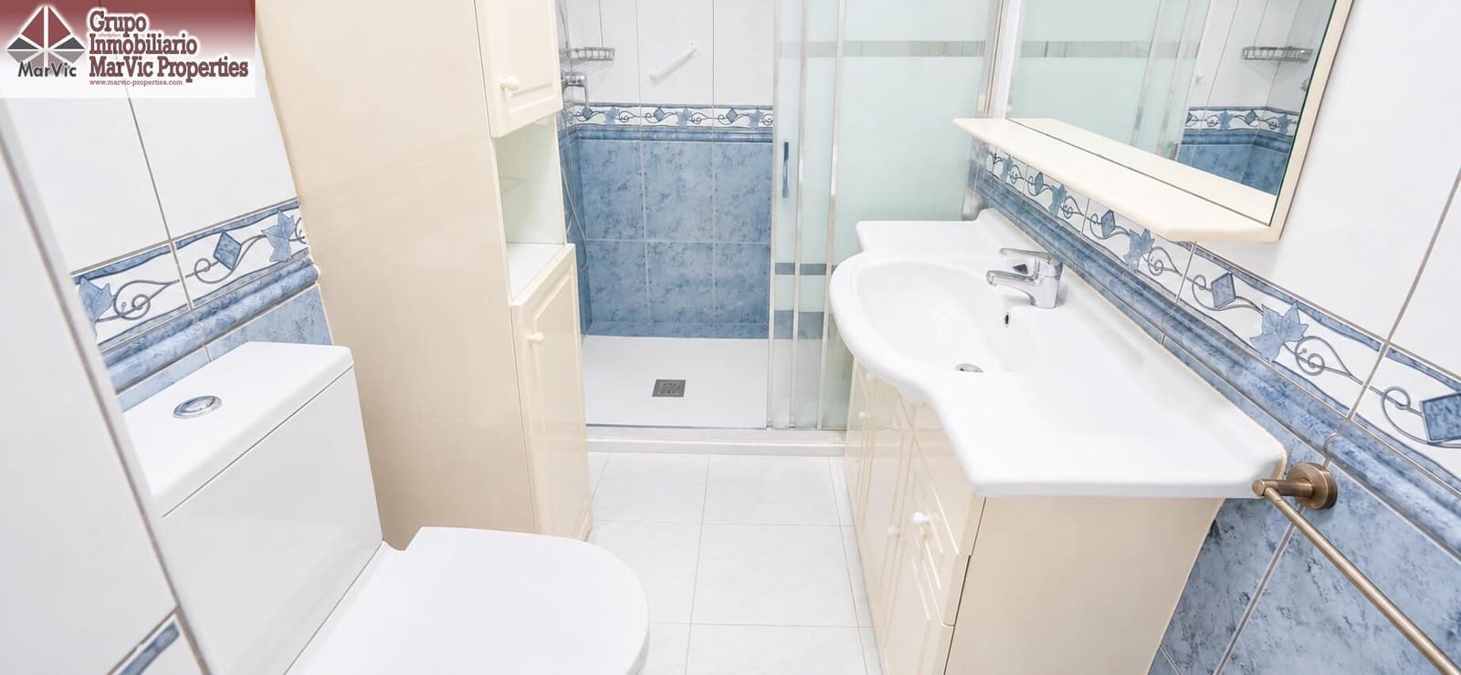 2 bedroom Flat for sale in Benidorm with pool - € 260,000 (Ref: 9861898)