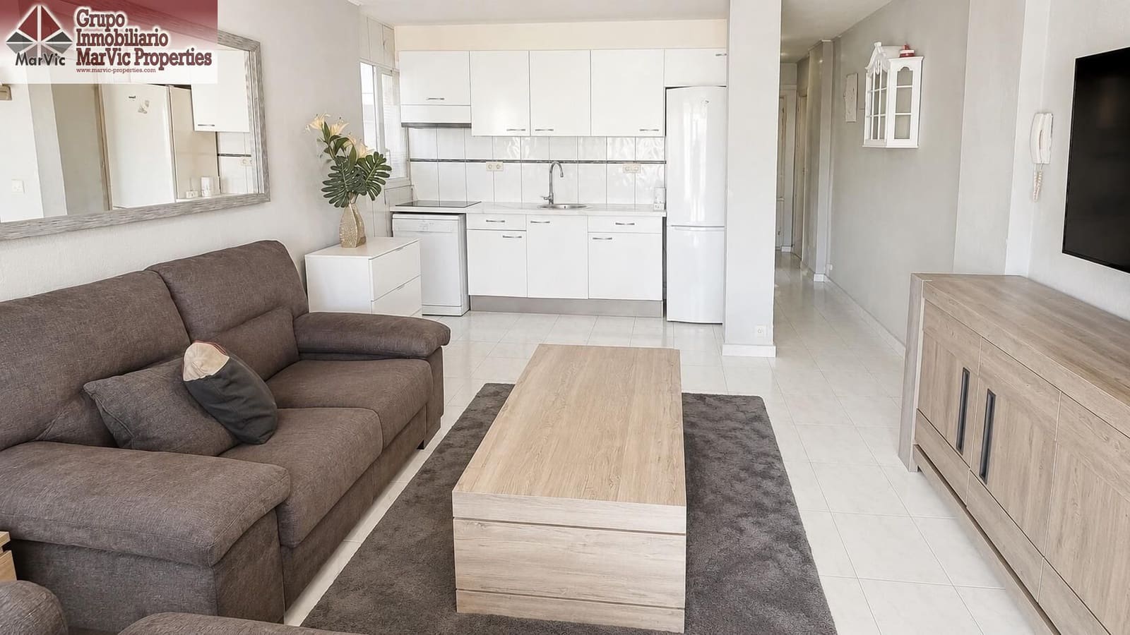 2 bedroom Flat for sale in Benidorm with pool - € 260,000 (Ref: 9861898)