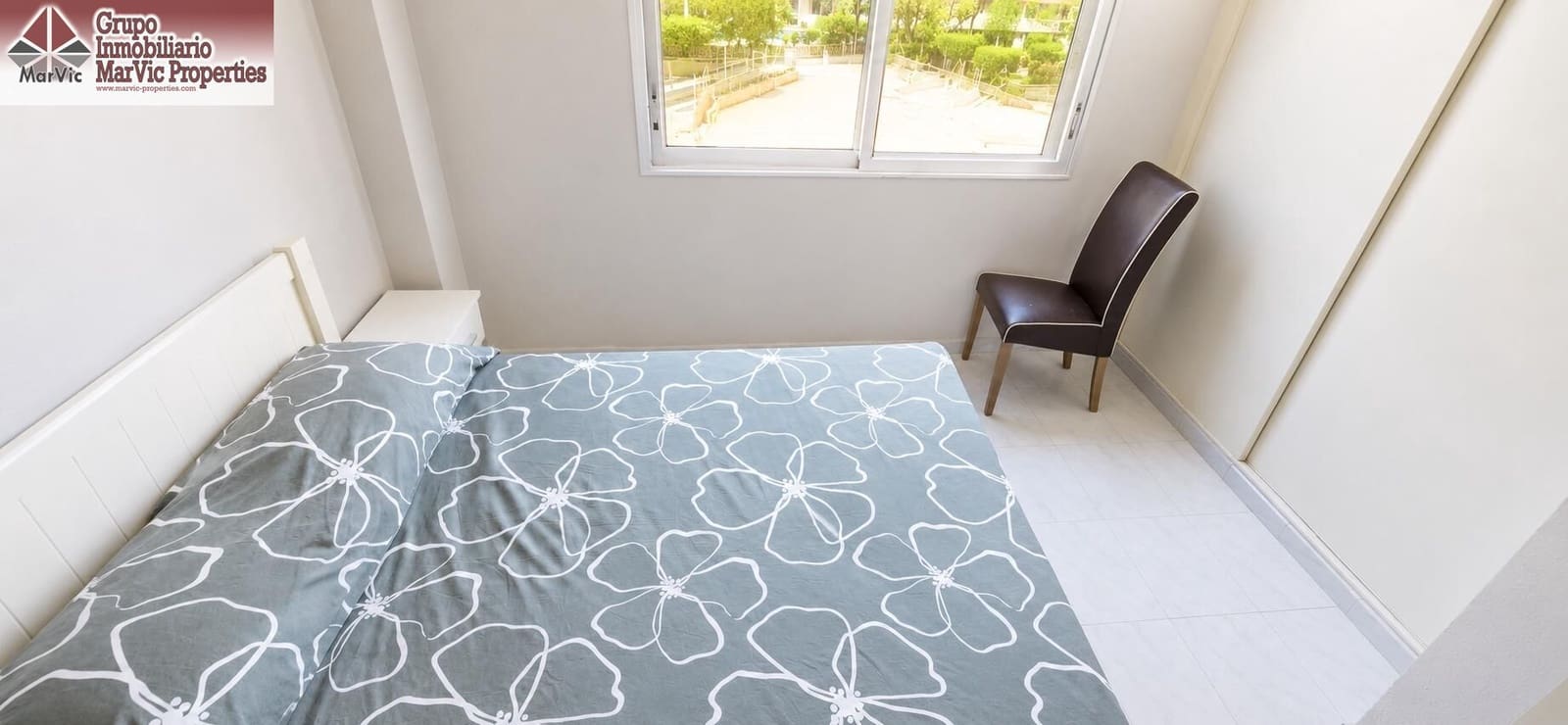 2 bedroom Flat for sale in Benidorm with pool - € 260,000 (Ref: 9861898)