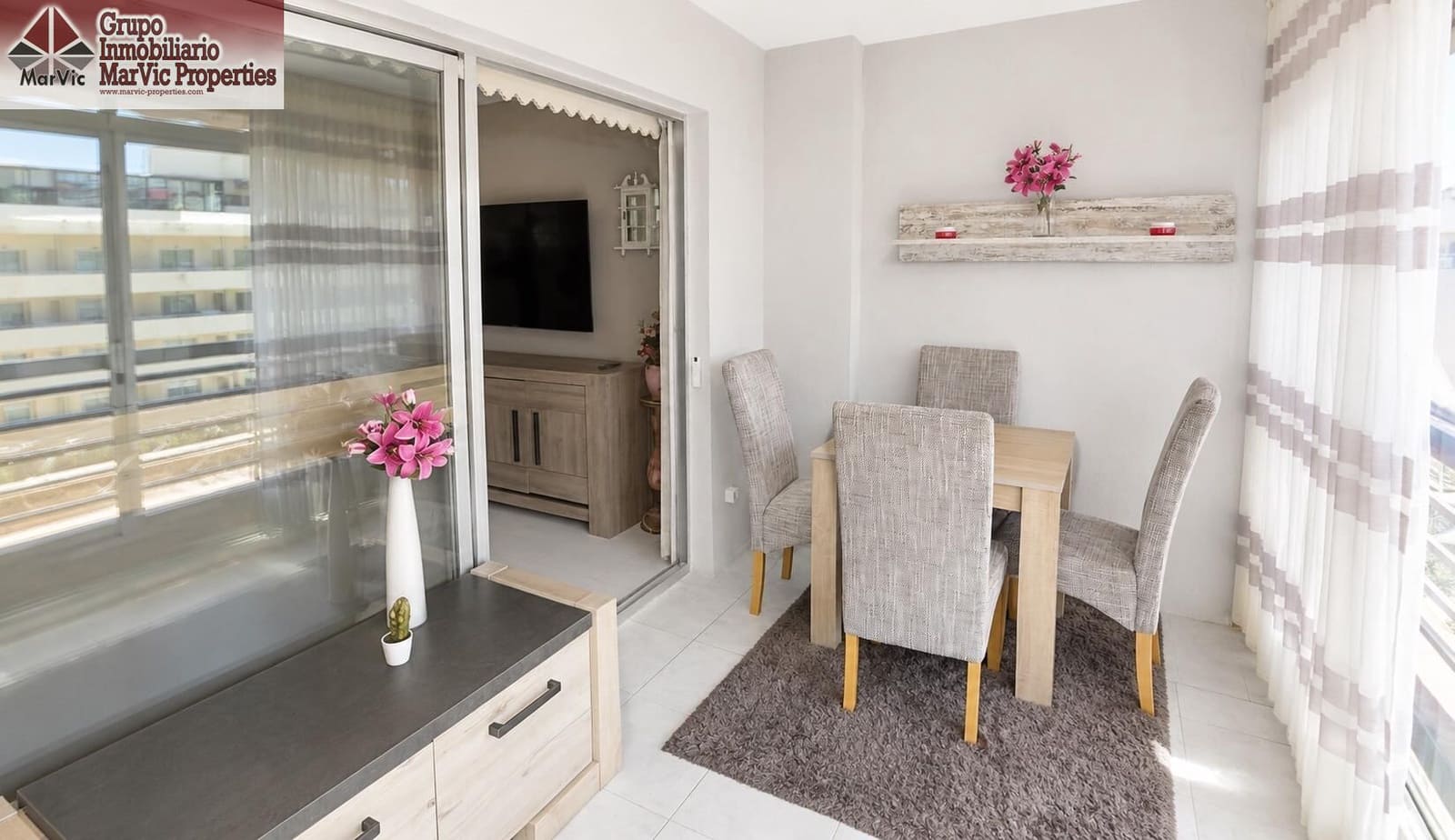 2 bedroom Flat for sale in Benidorm with pool - € 260,000 (Ref: 9861898)