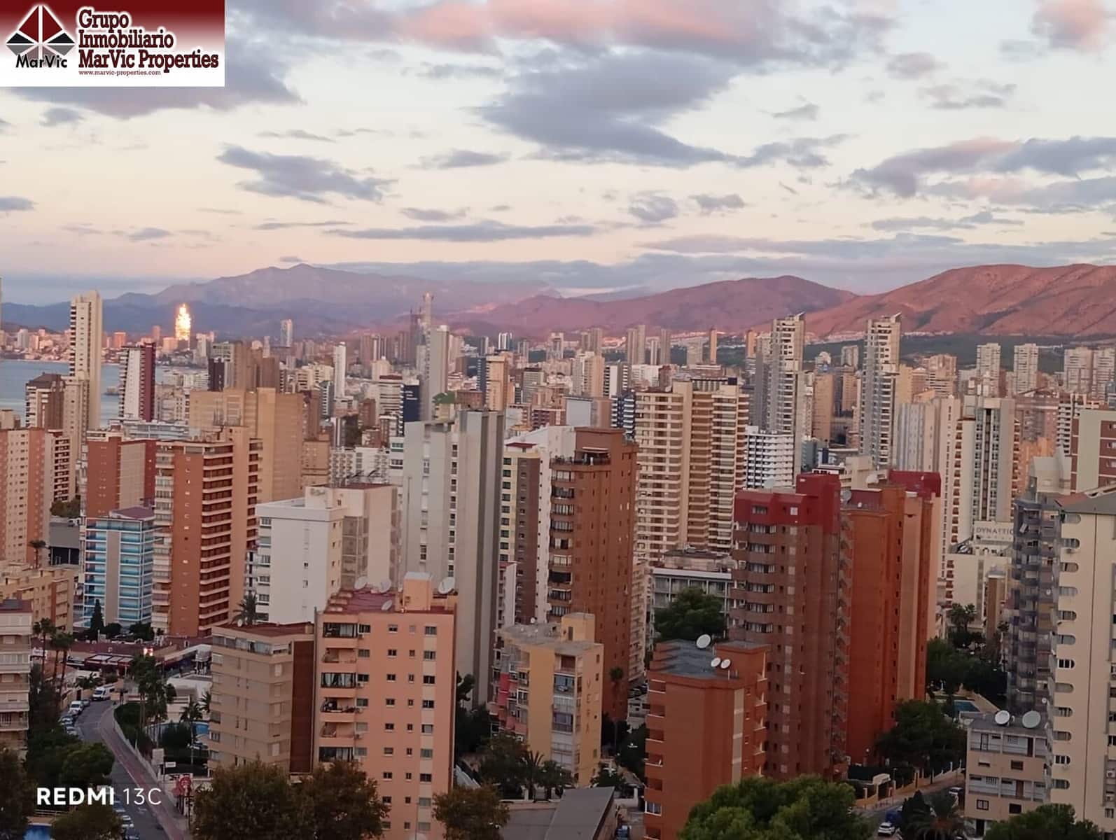 1 bedroom Flat for sale in Benidorm with pool - € 194,000 (Ref: 9861899)