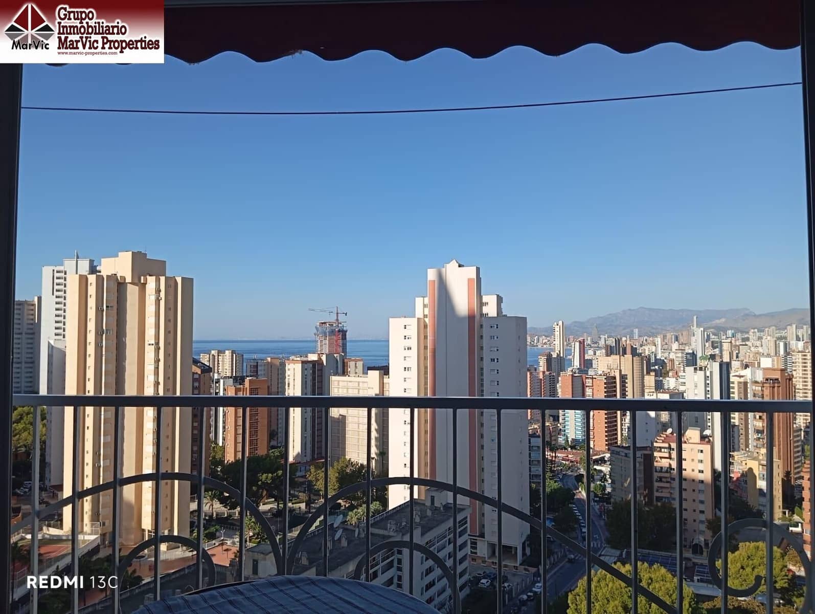 1 bedroom Flat for sale in Benidorm with pool - € 194,000 (Ref: 9861899)
