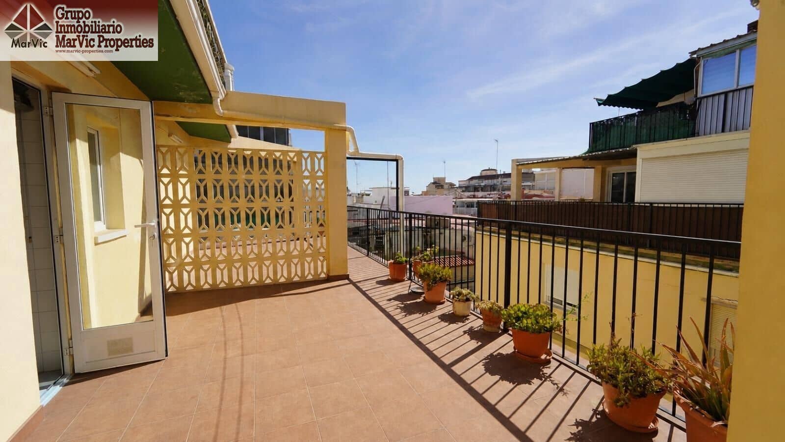 4 sovrum Takvåning till salu i Benidorm - 299 000 € (Ref: 9865228)
