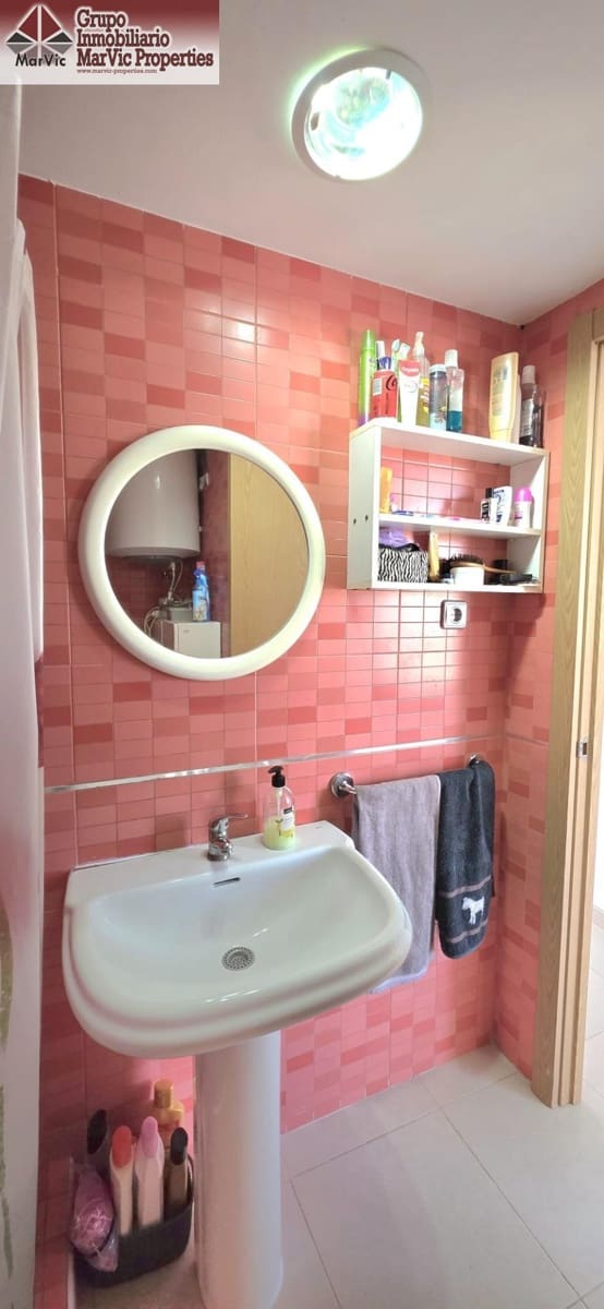 2 bedroom Apartment for sale in Benidorm with pool - € 137,000 (Ref: 9867044)