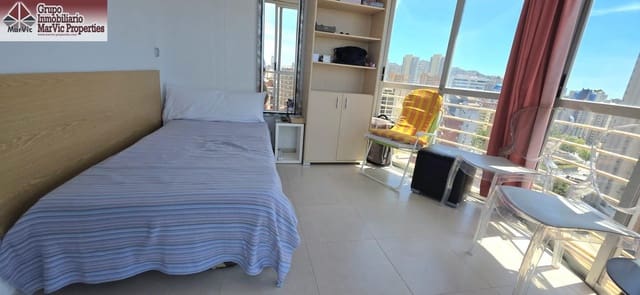 Apartamento de 2 habitaciones en Juzgados - Plaza de Toros, Benidorm en venta con piscina - 137.000 € (Ref: 9867044)