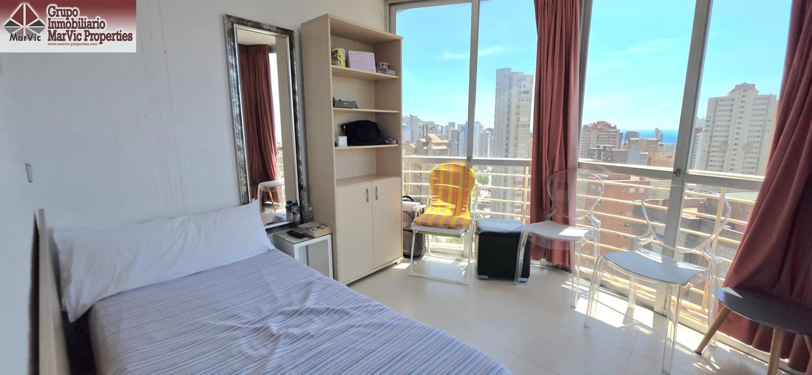 2 bedroom Apartment for sale in Benidorm with pool - € 137,000 (Ref: 9867044)