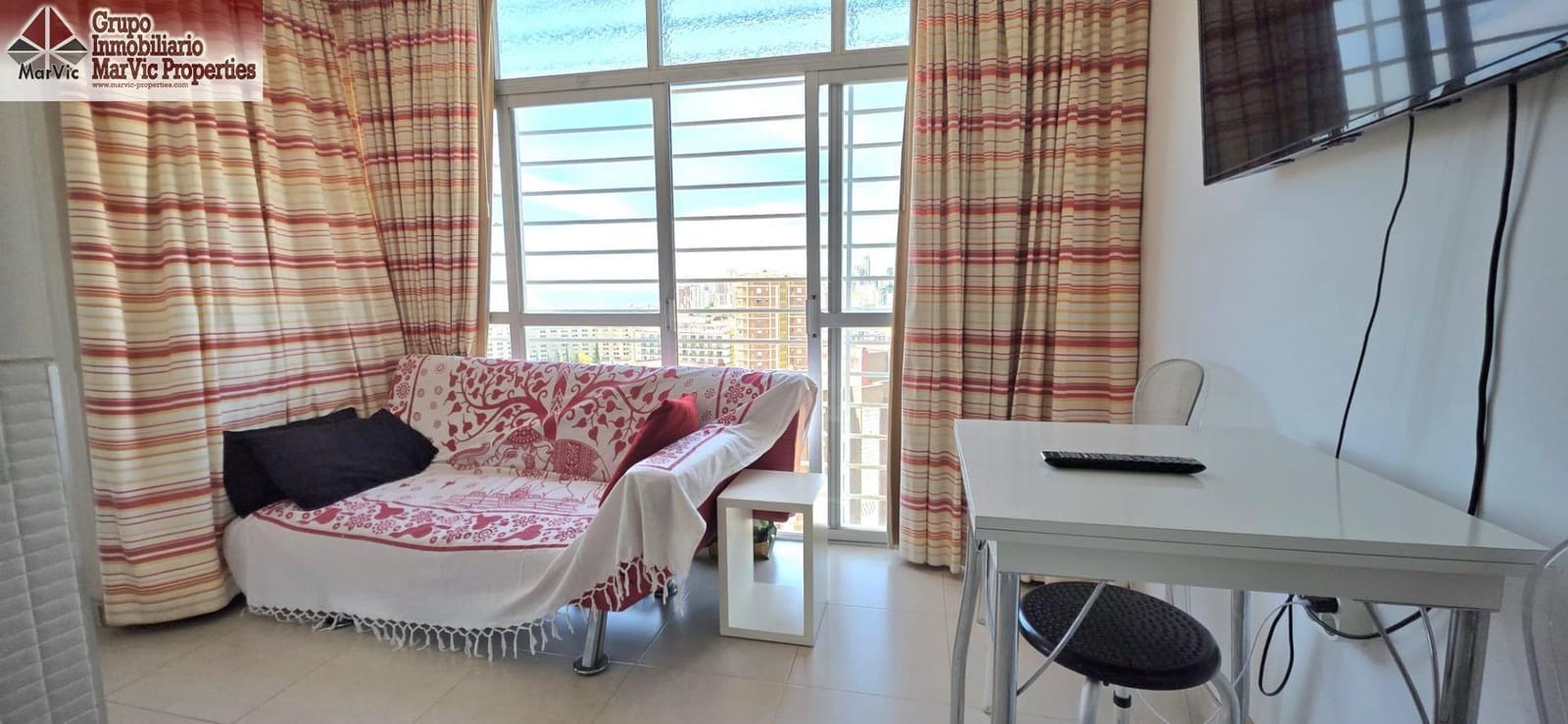 2 bedroom Apartment for sale in Benidorm with pool - € 137,000 (Ref: 9867044)