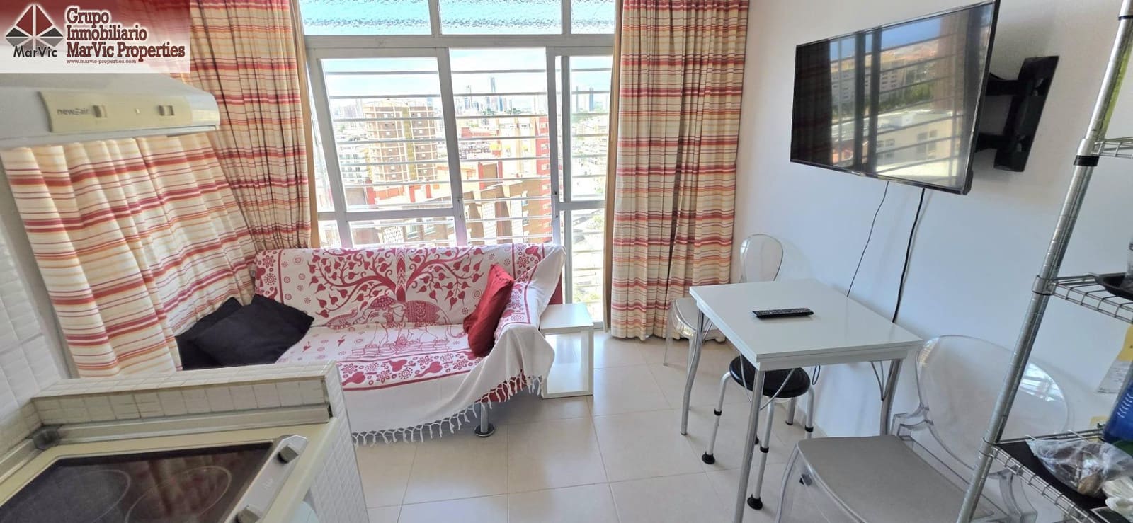 2 bedroom Apartment for sale in Benidorm with pool - € 137,000 (Ref: 9867044)