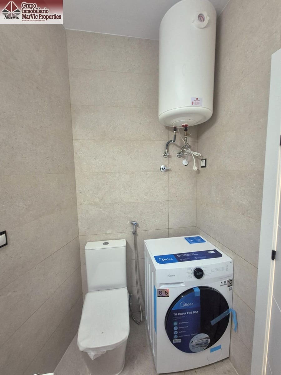 Studio til salgs i Benidorm - € 990 000 (Ref: 9876477)