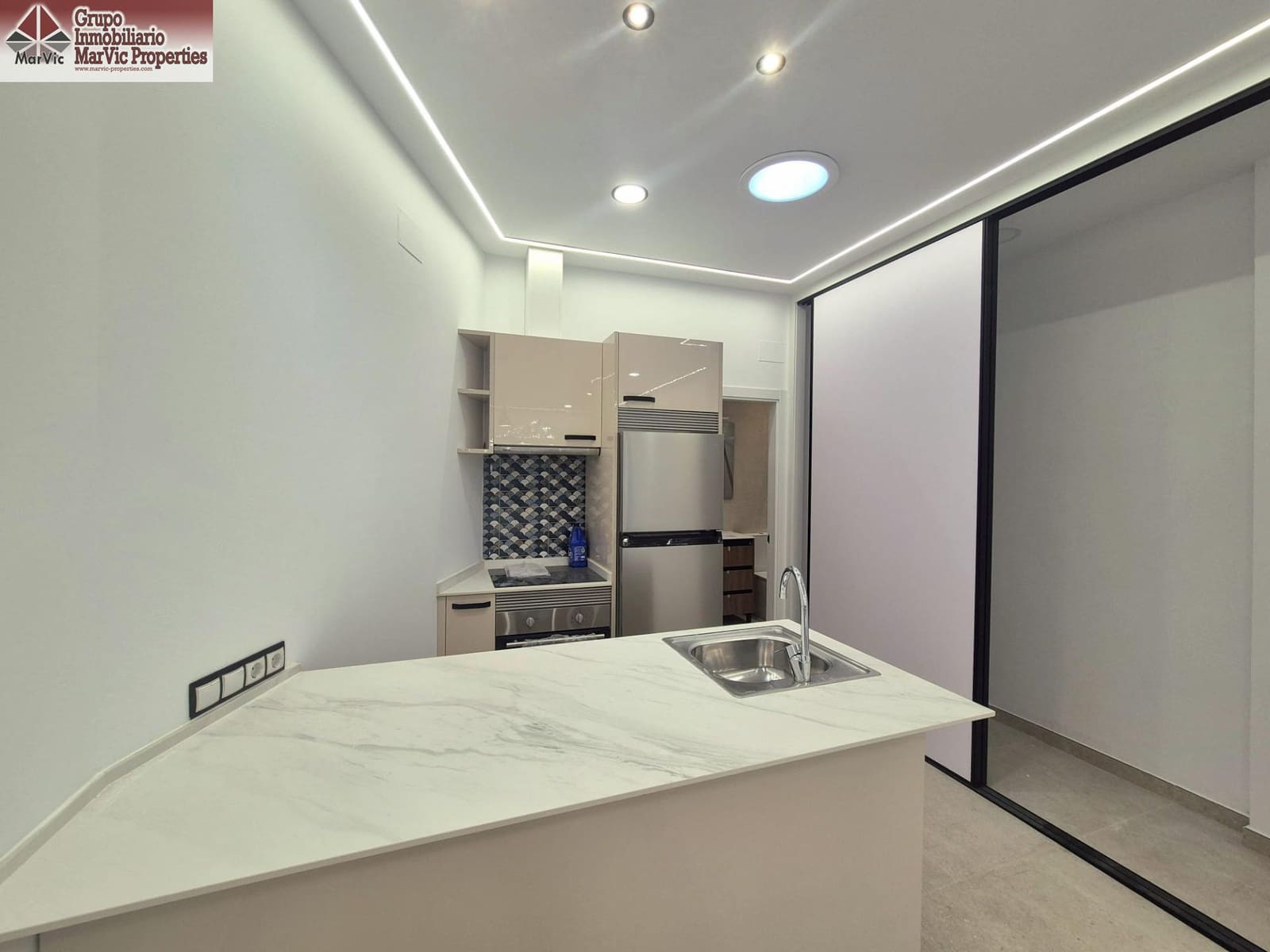 Studio til salgs i Benidorm - € 990 000 (Ref: 9876477)