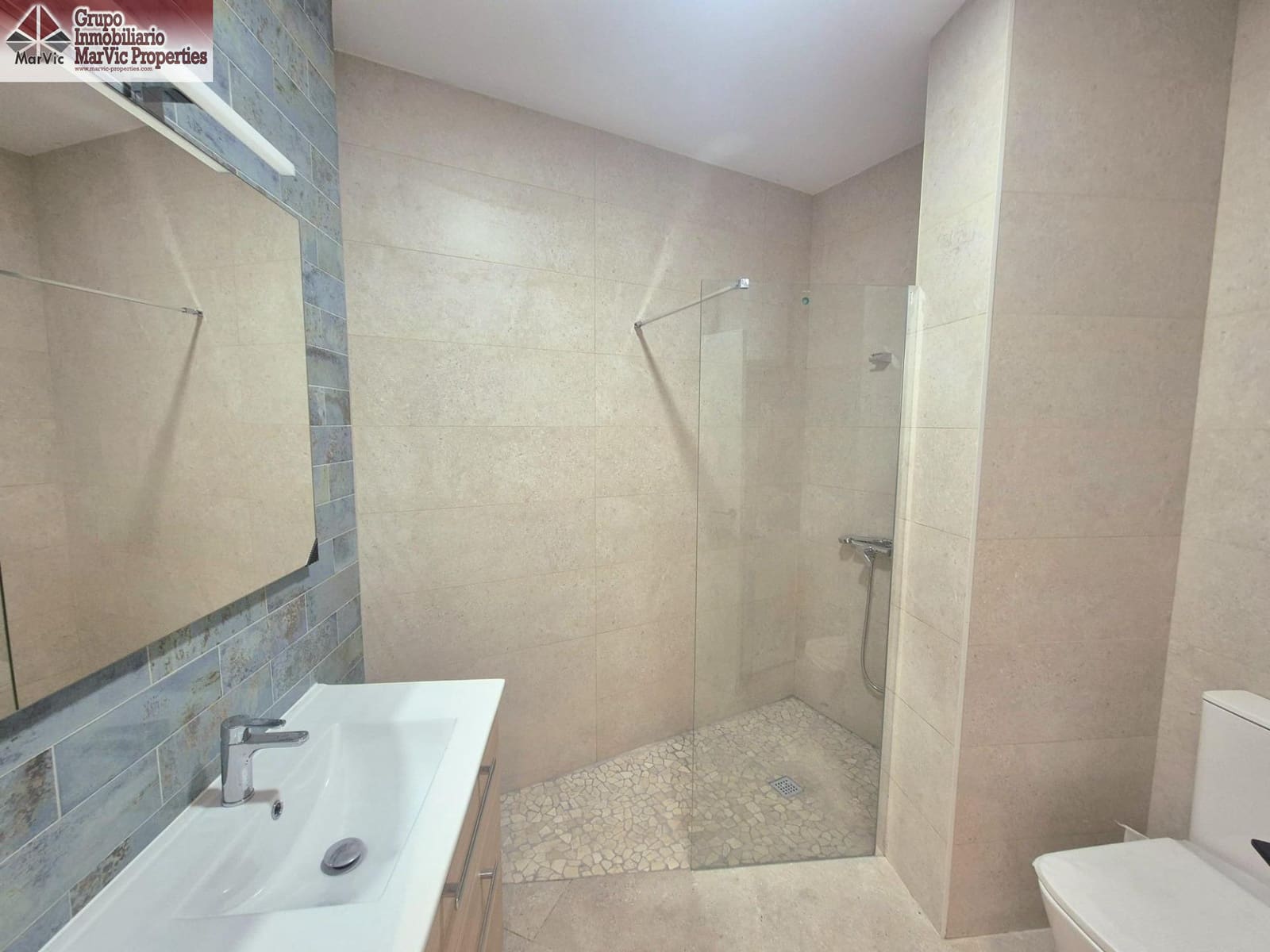 Studio til salgs i Benidorm - € 990 000 (Ref: 9876477)