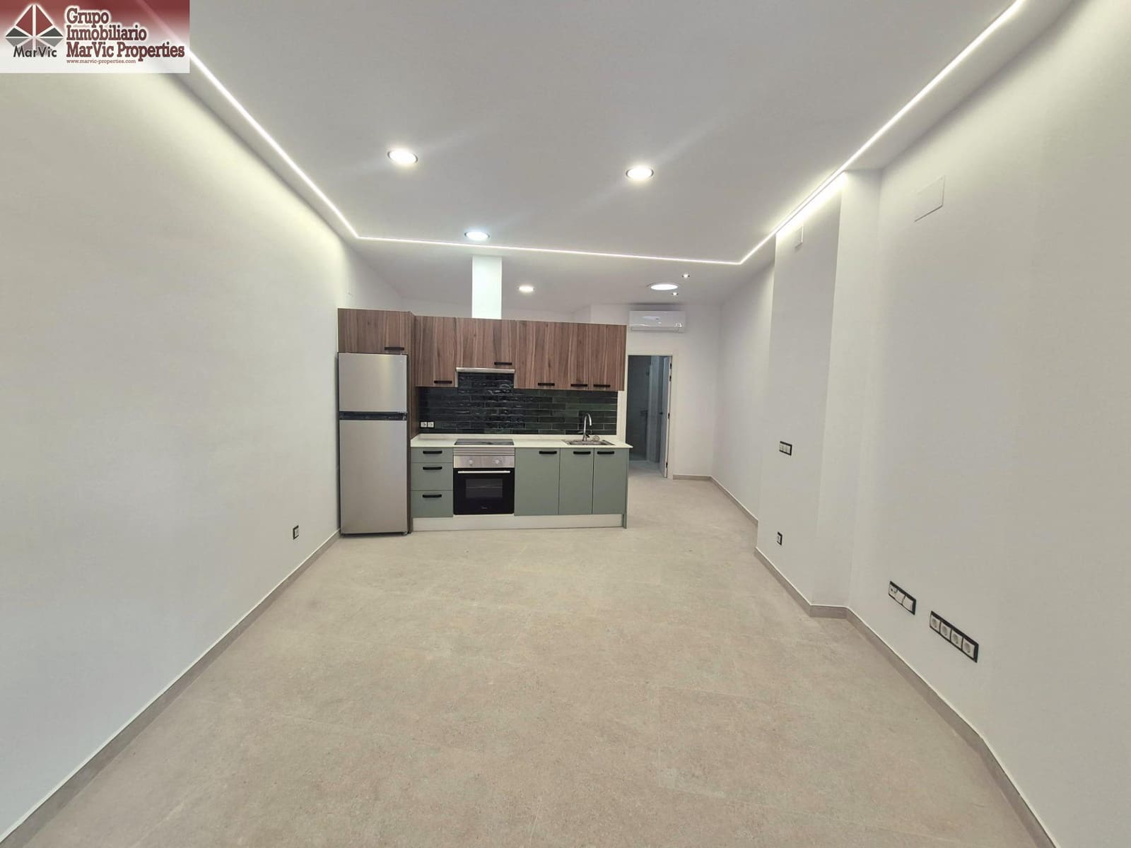 Studio til salgs i Benidorm - € 990 000 (Ref: 9876477)