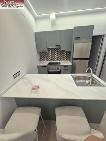 Studio til salgs i Benidorm - € 990 000 (Ref: 9876477)