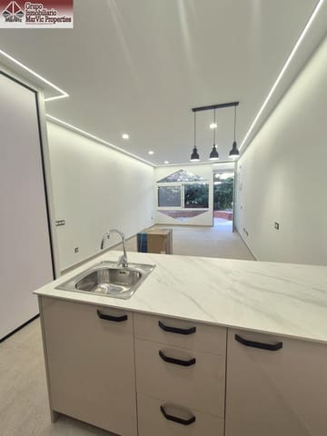 Studio til salgs i Benidorm - € 990 000 (Ref: 9876477)