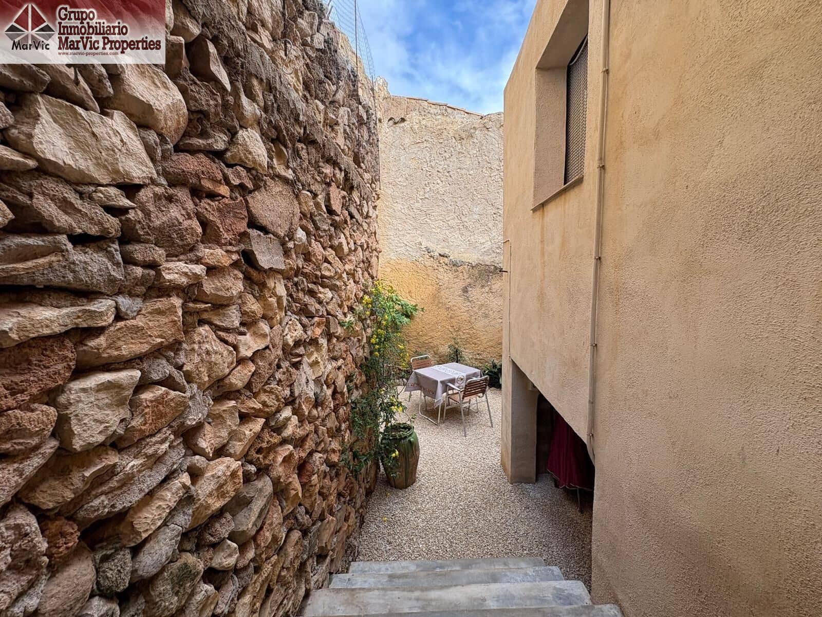 4 chambre Maison de Ville à vendre à Chirles - 184 000 € (Ref: 9876478)