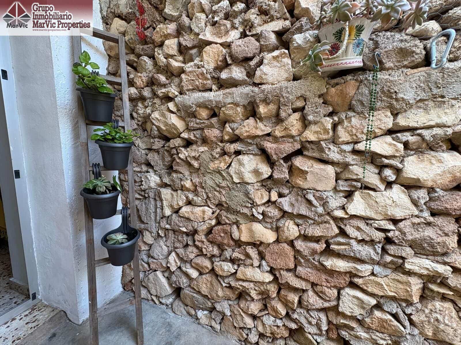 4 chambre Maison de Ville à vendre à Chirles - 184 000 € (Ref: 9876478)