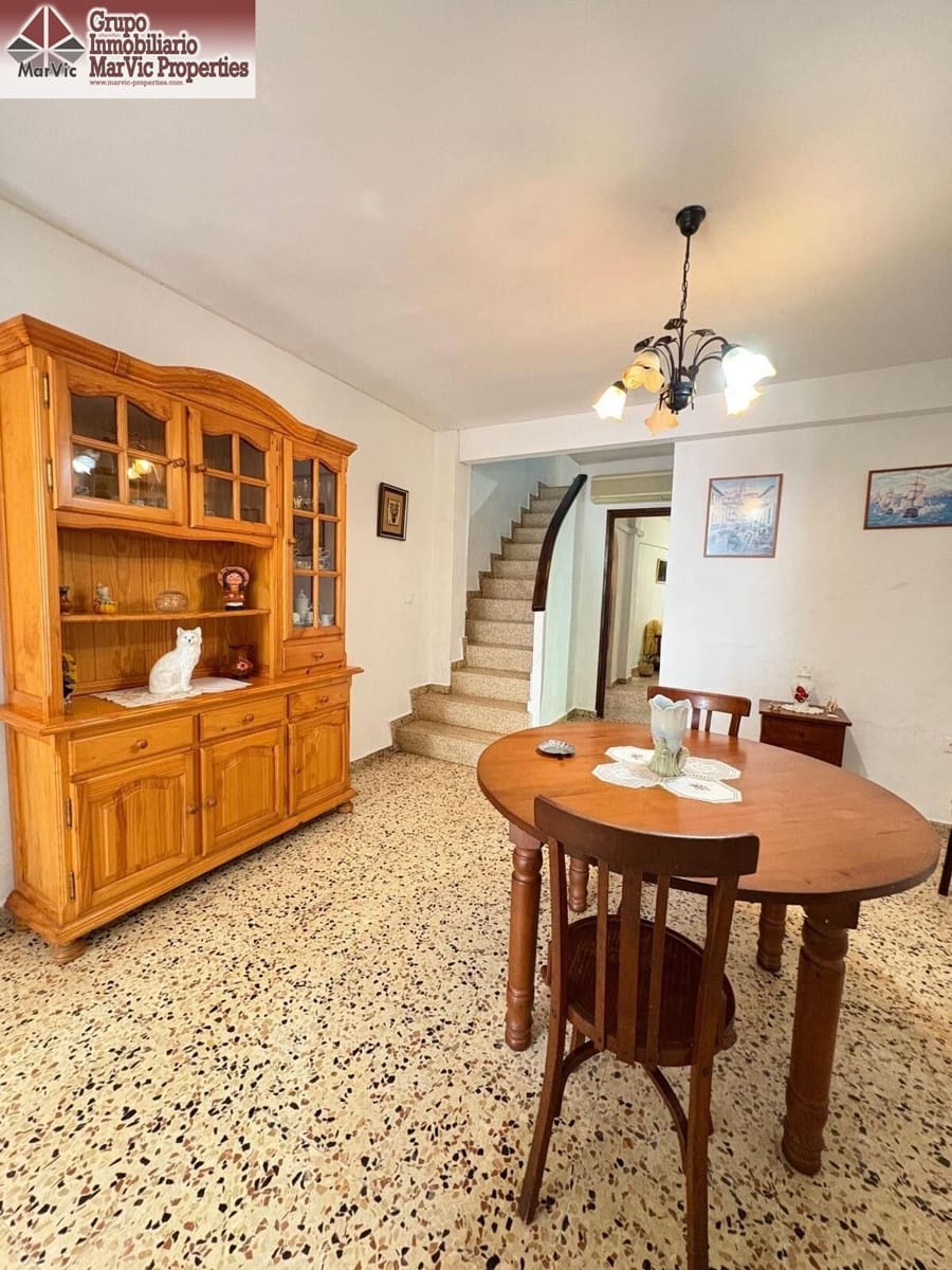 4 chambre Maison de Ville à vendre à Chirles - 184 000 € (Ref: 9876478)