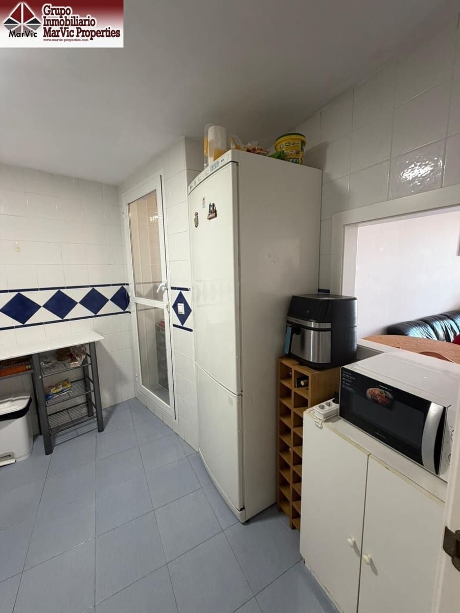 2 bedroom Flat for sale in Benidorm with pool garage - € 336,000 (Ref: 9890415)