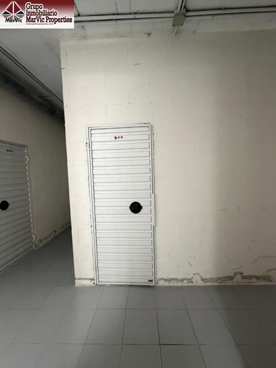 2 bedroom Flat for sale in Benidorm with pool garage - € 336,000 (Ref: 9890415)