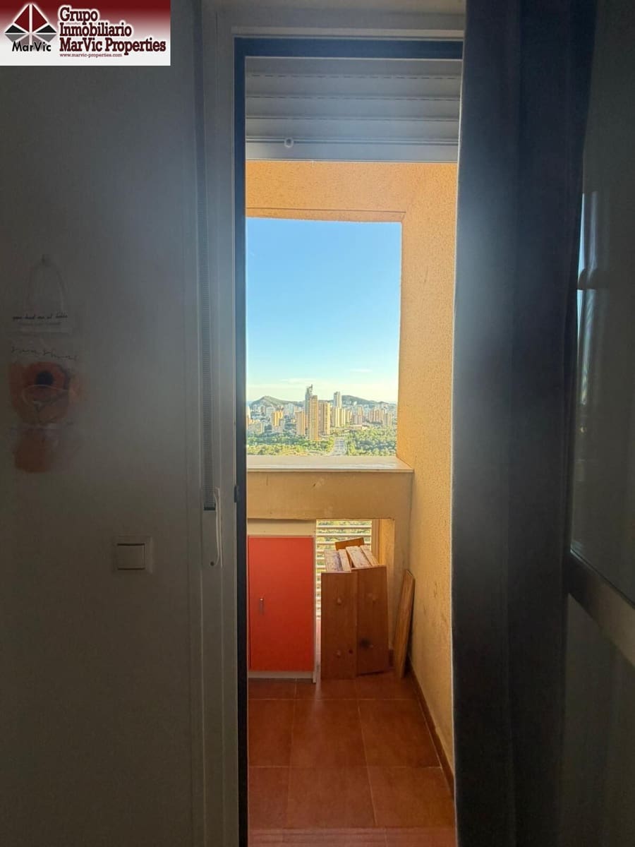 2 bedroom Flat for sale in Benidorm with pool garage - € 336,000 (Ref: 9890415)