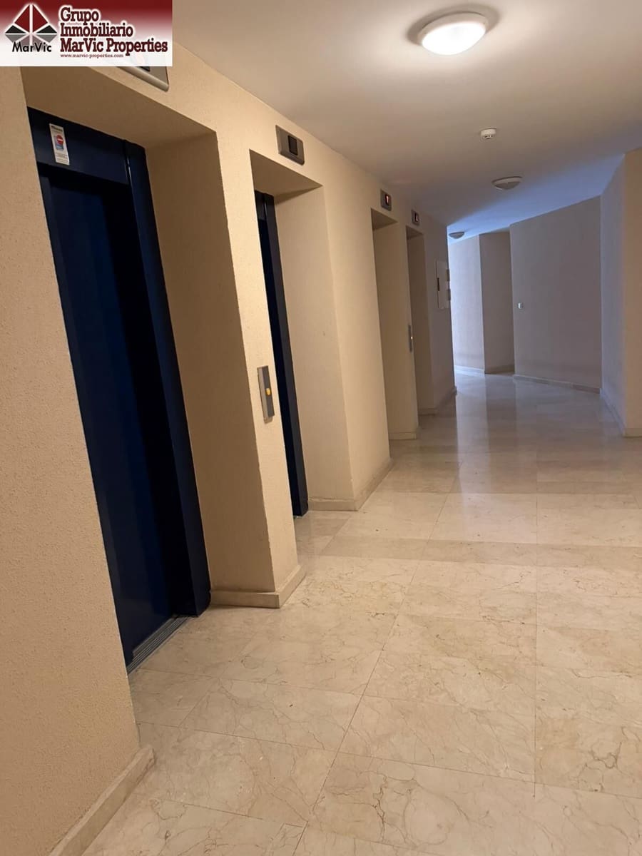 2 bedroom Flat for sale in Benidorm with pool garage - € 336,000 (Ref: 9890415)