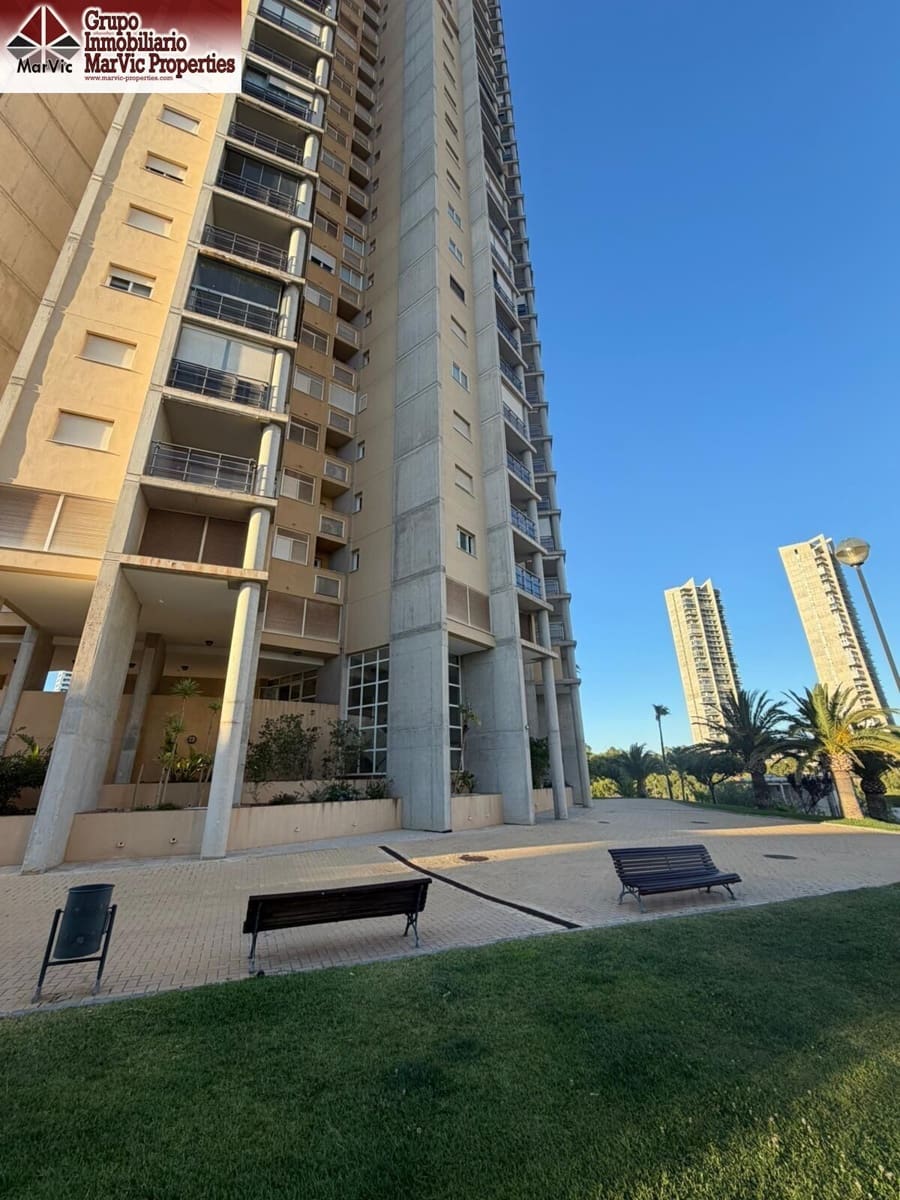 2 bedroom Flat for sale in Benidorm with pool garage - € 336,000 (Ref: 9890415)