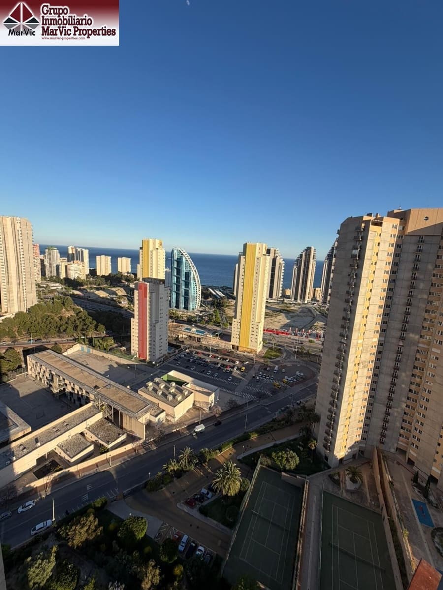 2 bedroom Flat for sale in Benidorm with pool garage - € 336,000 (Ref: 9890415)