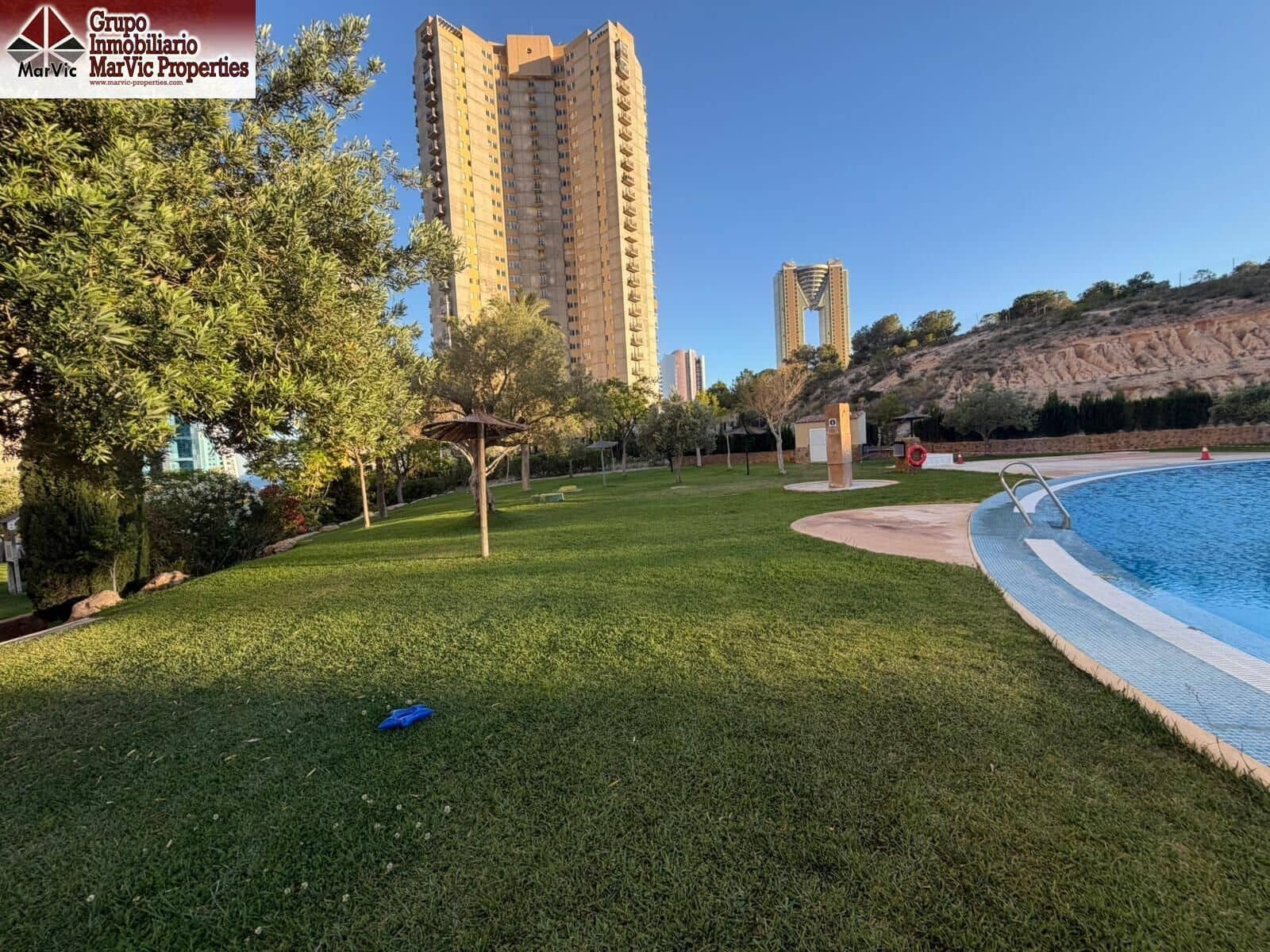 2 bedroom Flat for sale in Benidorm with pool garage - € 336,000 (Ref: 9890415)
