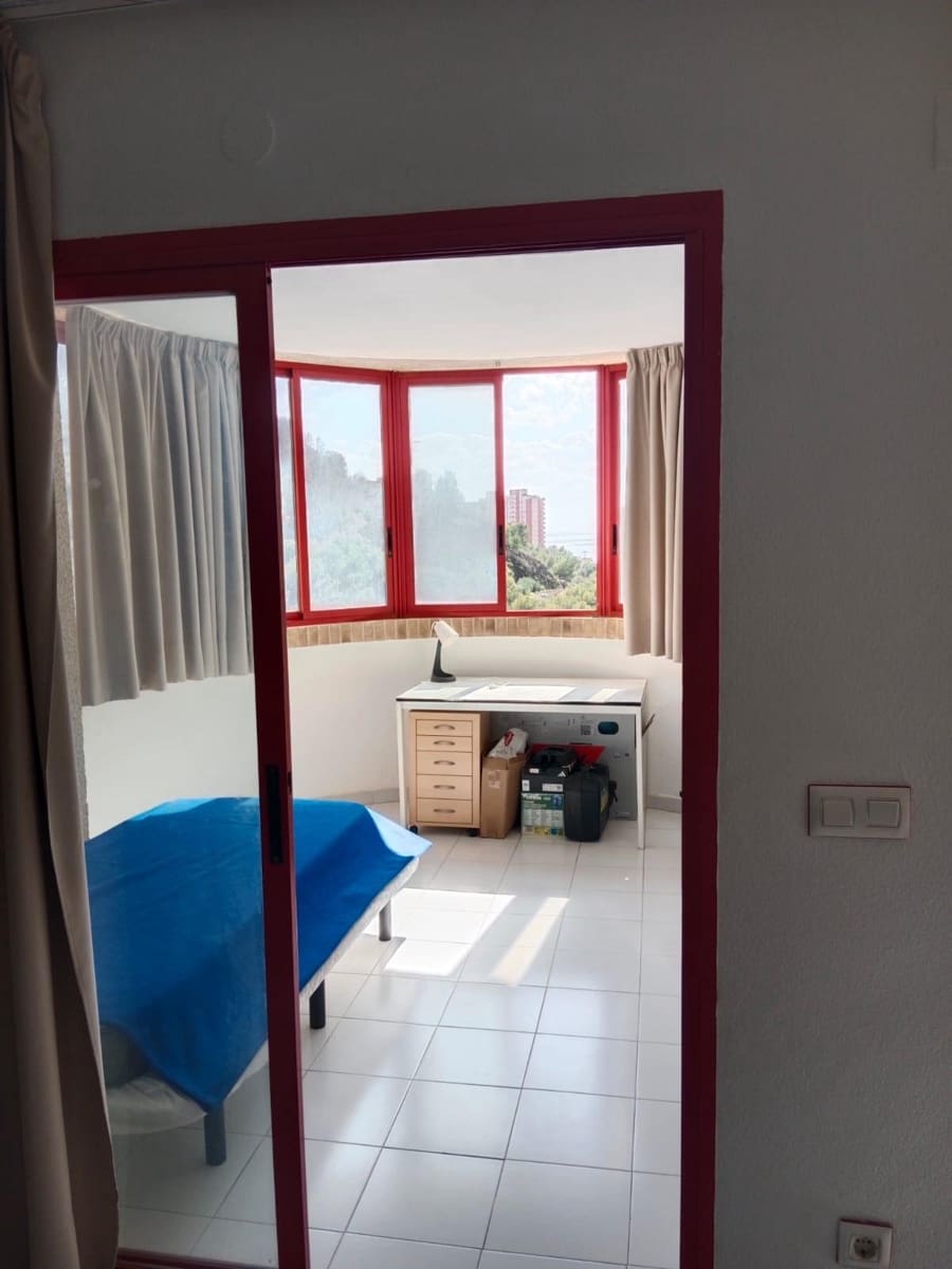 2 chambre Appartement à vendre à Benidorm avec piscine - 180 000 € (Ref: 9892404)