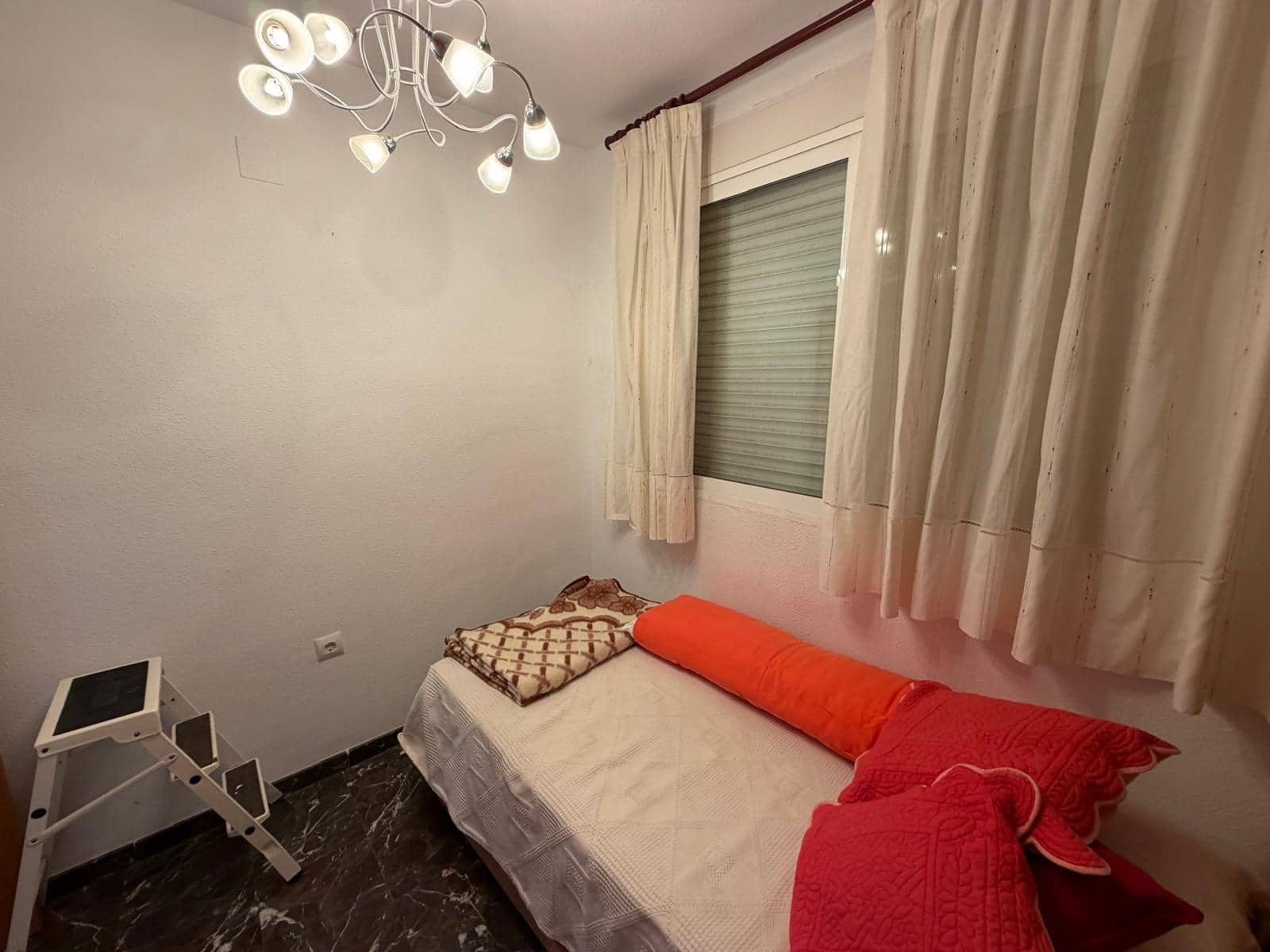2 sovrum Lägenhet till salu i Benidorm med pool garage - 415 000 € (Ref: 9892405)