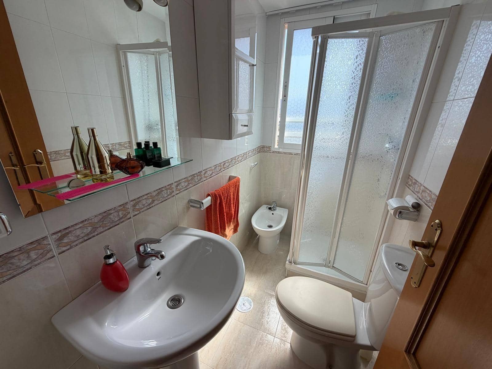 2 sovrum Lägenhet till salu i Benidorm med pool garage - 415 000 € (Ref: 9892405)