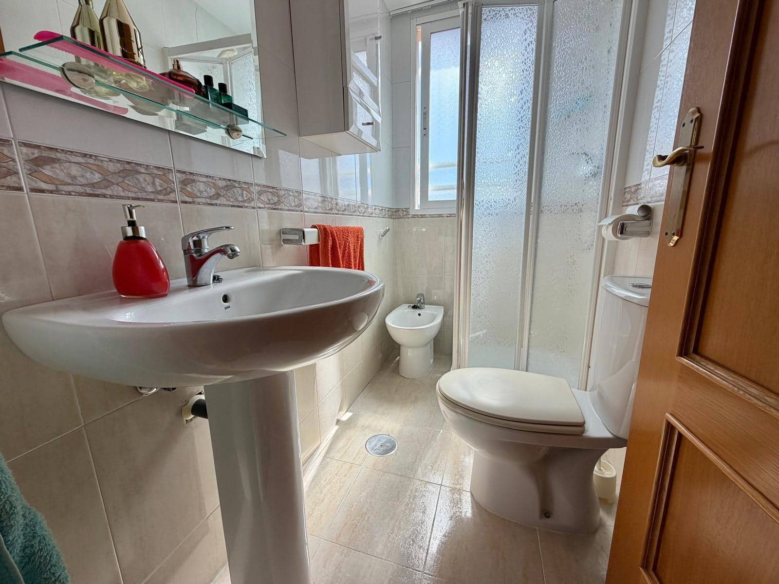 2 sovrum Lägenhet till salu i Benidorm med pool garage - 415 000 € (Ref: 9892405)