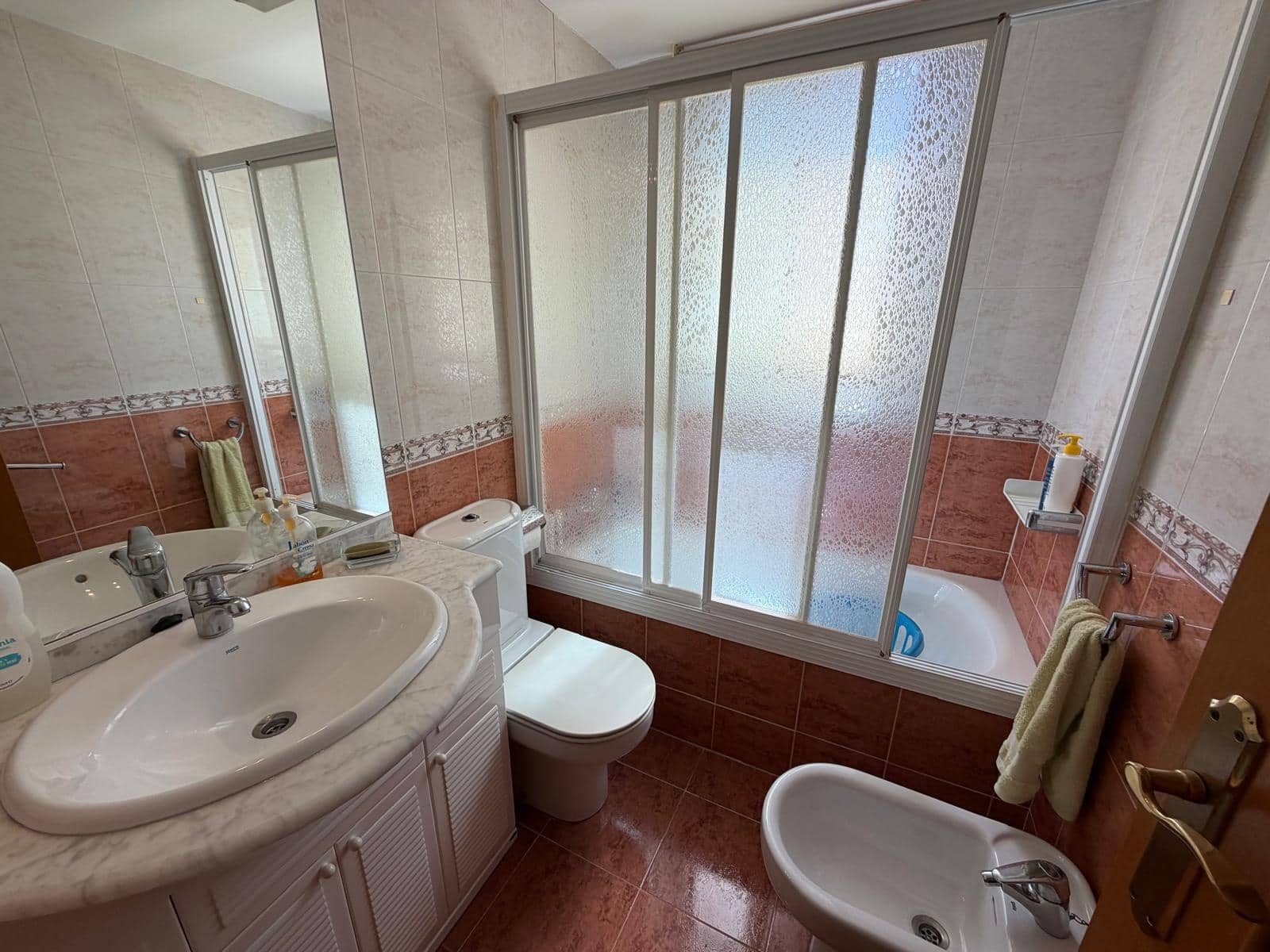 2 sovrum Lägenhet till salu i Benidorm med pool garage - 415 000 € (Ref: 9892405)