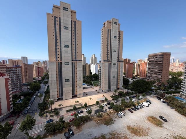 2 sovrum Lägenhet till salu i Levante, Benidorm med pool garage - 415 000 € (Ref: 9892405)
