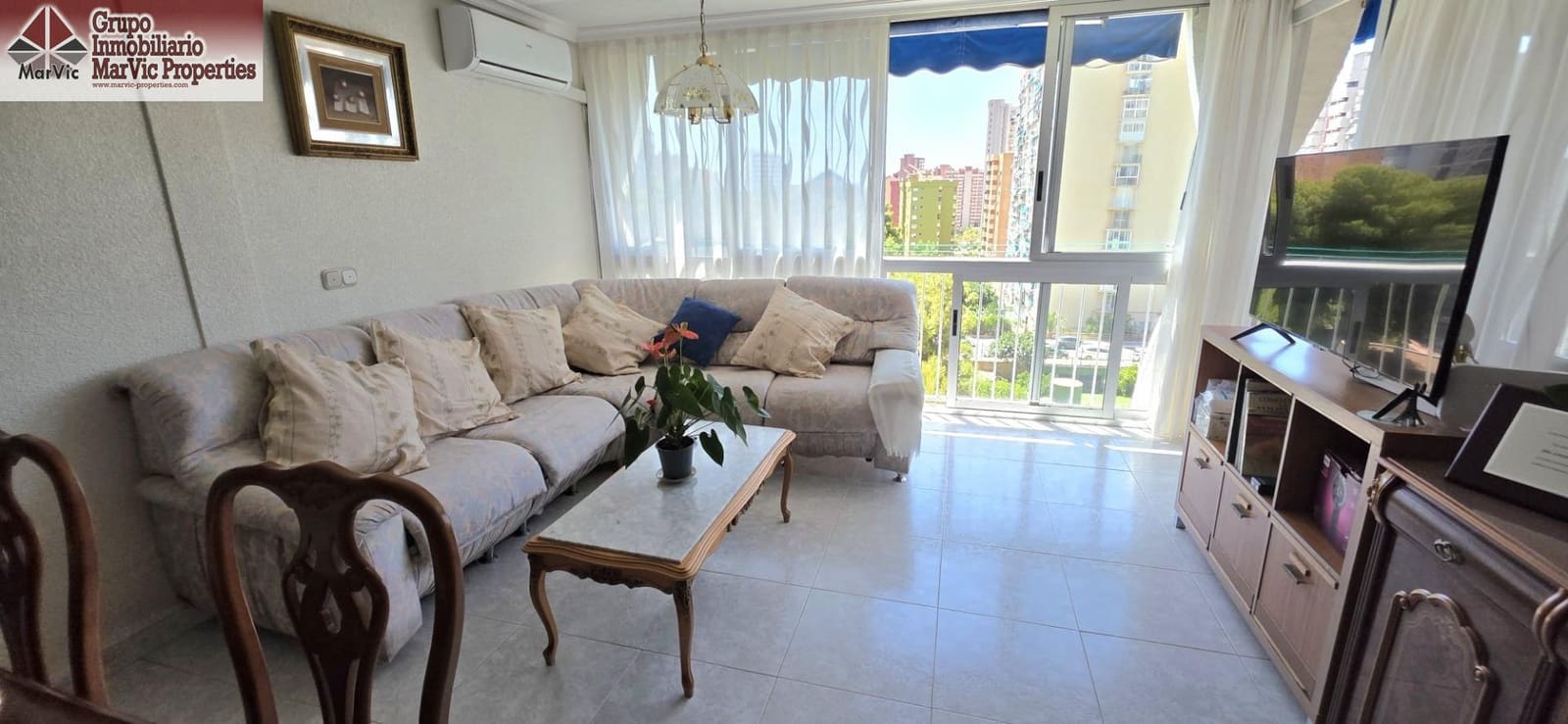 2 Zimmer Apartment zu verkaufen in Benidorm mit Pool - 185.000 € (Ref: 9908061)