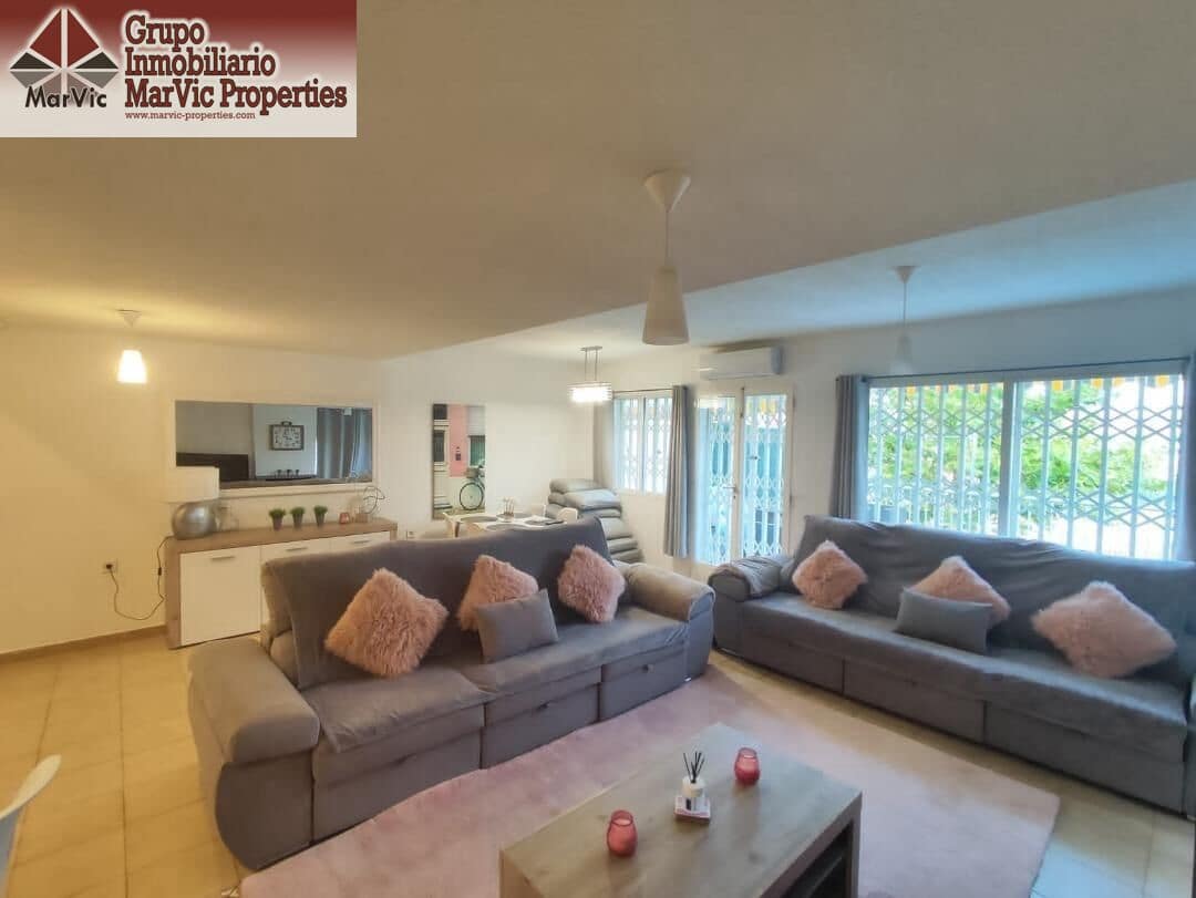 4 Zimmer Villa zu verkaufen in Benidorm mit Pool - 418.950 € (Ref: 9913202)