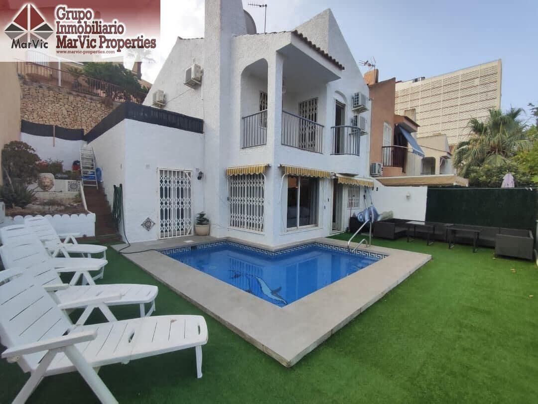 4 Zimmer Villa zu verkaufen in Benidorm mit Pool - 418.950 € (Ref: 9913202)