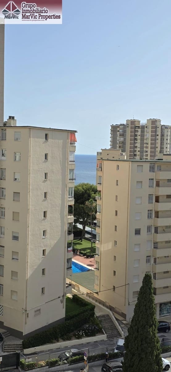 2 Zimmer Wohnung zu vermieten in Benidorm mit Pool Garage - 1.300 € (Ref: 9920455)