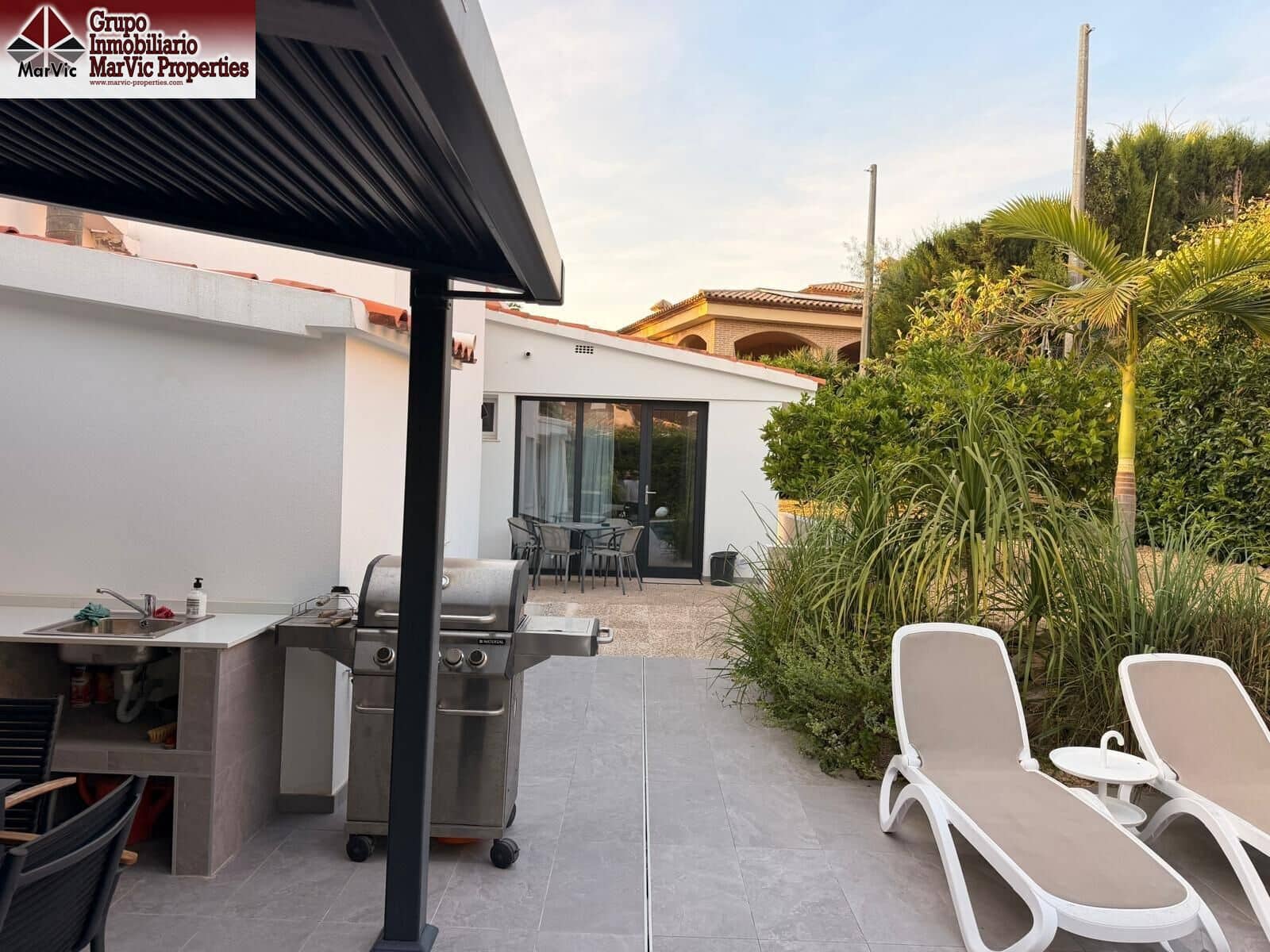 4 bedroom Villa for sale in Benidorm with pool garage - € 870,000 (Ref: 9920456)